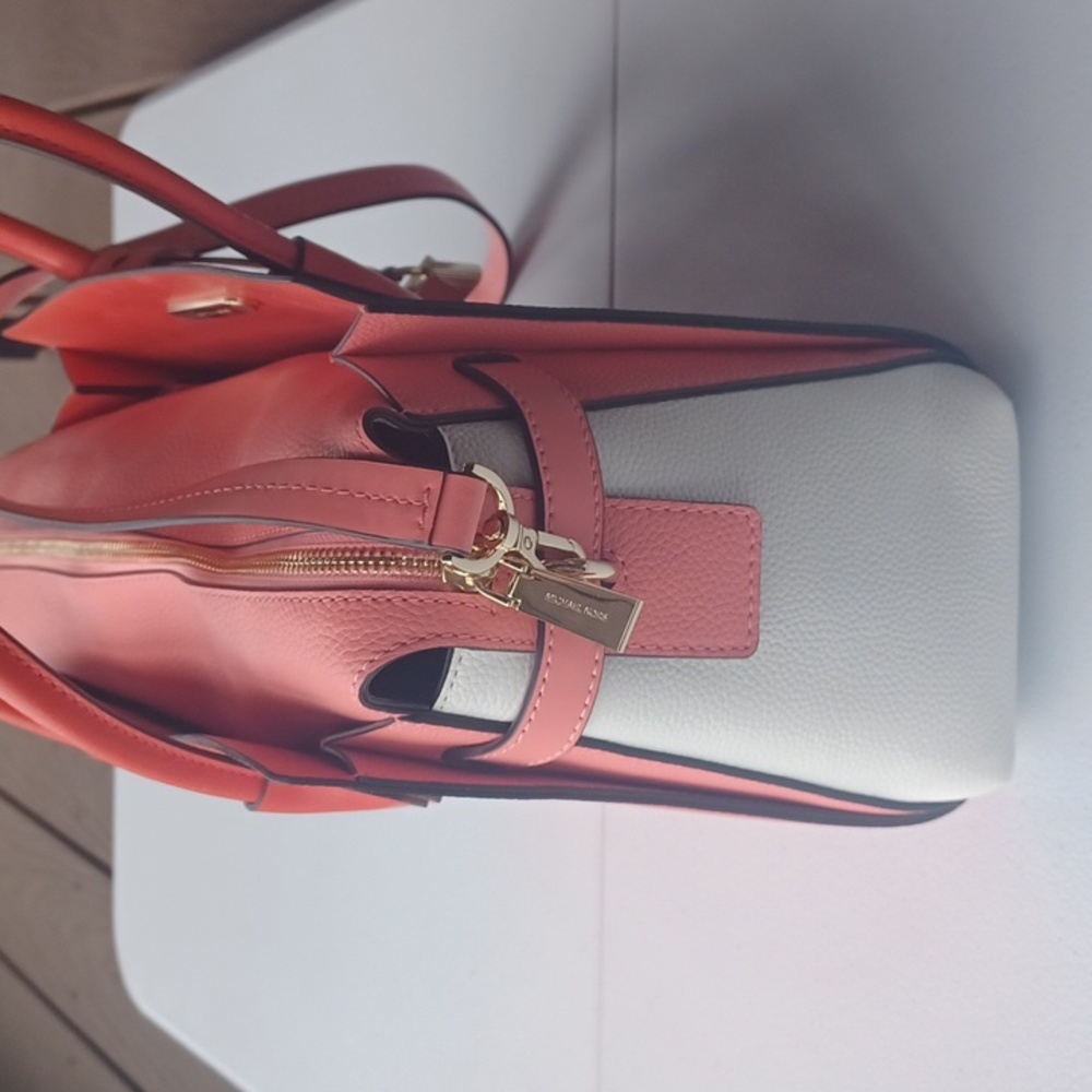 Michael Kors NWT Mercer Medium Belted Satchel - Picture 3 of 13